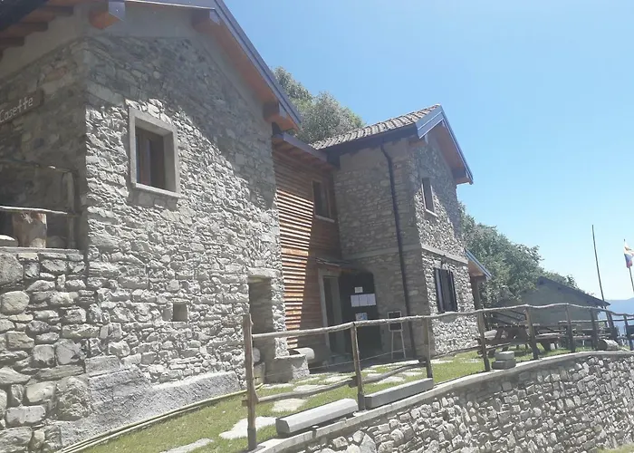 Le Casette Di Laila * Colonno